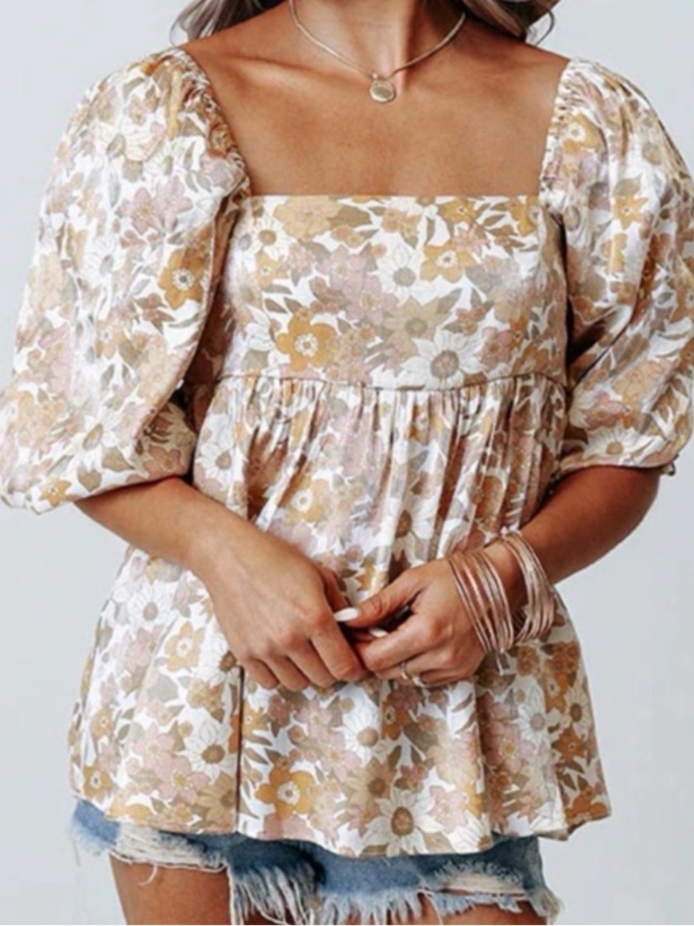 Storia Floral Square-Neck Puff Sleeve Top — Beige/Pink